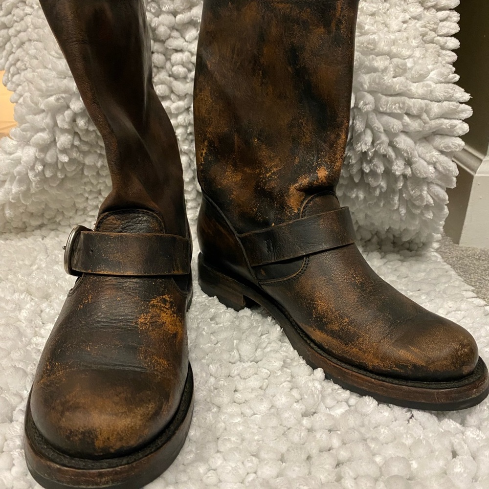 Frye Veronica Short Brown Buckle Original Leather 9 " Shaft Boot size 6.5